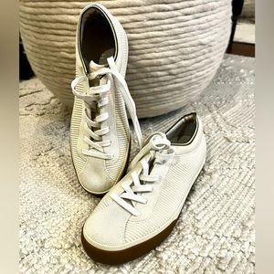 Rothy’s The Lace Up Sneaker in Vanilla - Sz 8